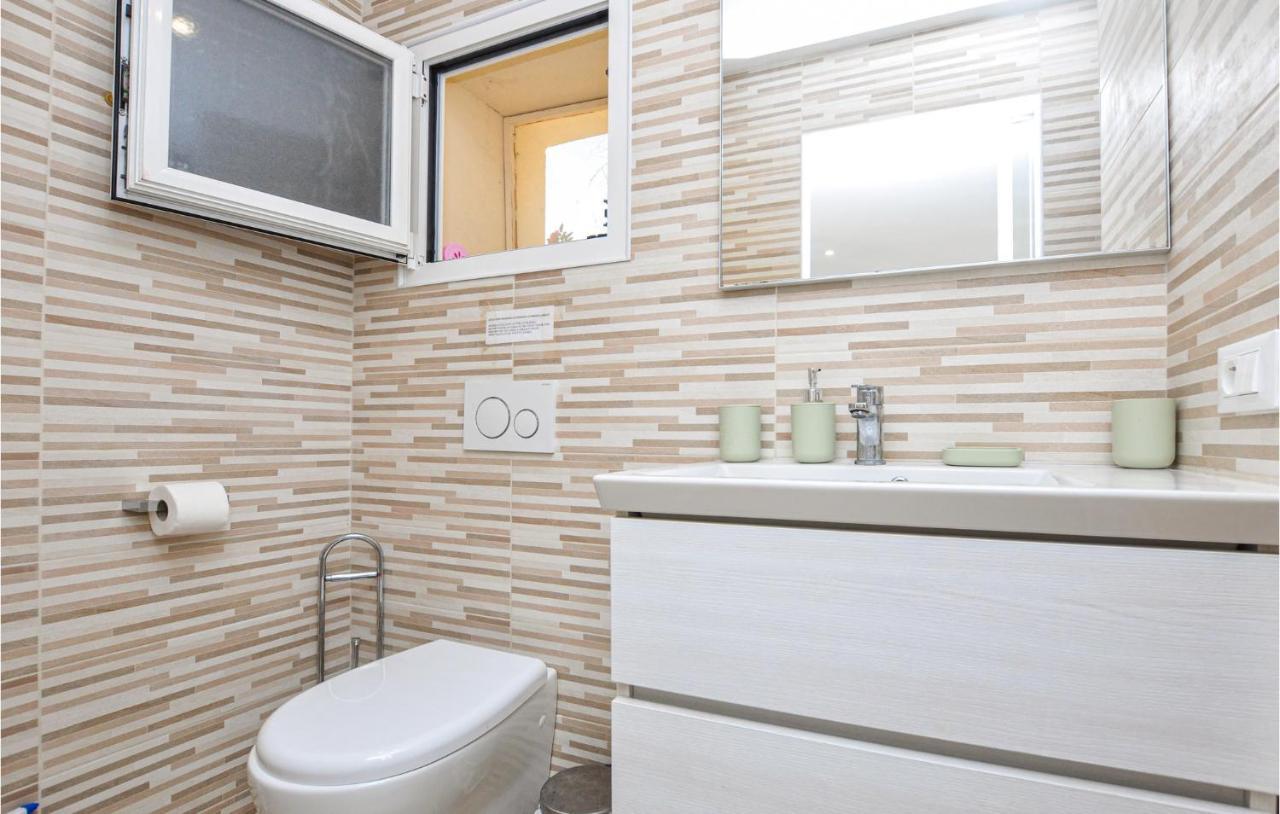 1 Bedroom Lovely Home In Mentona Zewnętrze zdjęcie